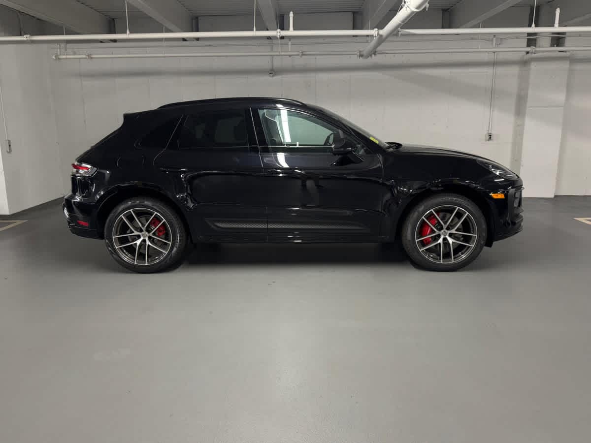 new 2025 Porsche Macan car