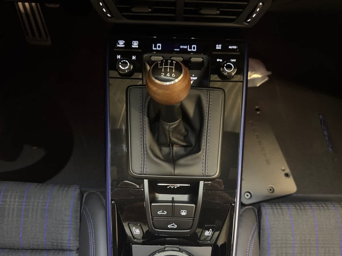new 2025 Porsche 911 car