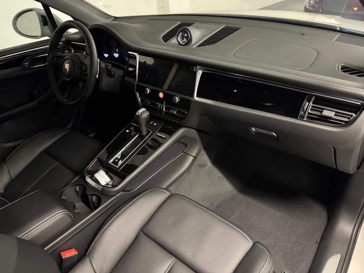 new 2025 Porsche Macan car