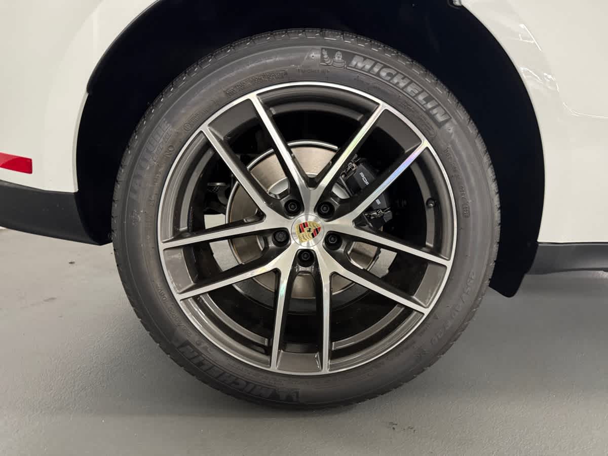 new 2025 Porsche Macan car