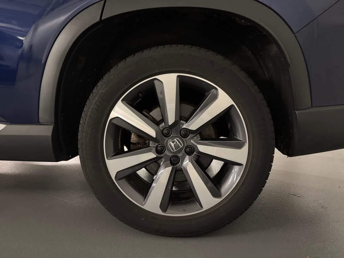 used 2023 Honda Pilot car, priced at $37,997