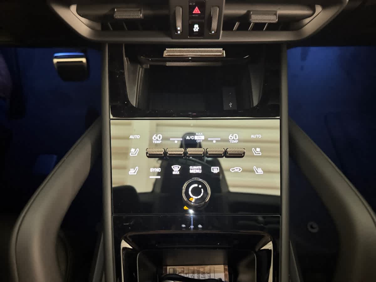 new 2025 Porsche Cayenne car