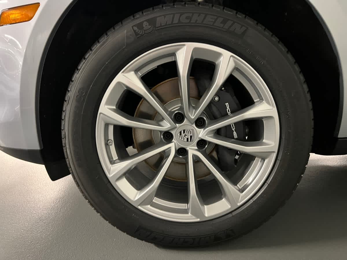 new 2026 Porsche Macan car