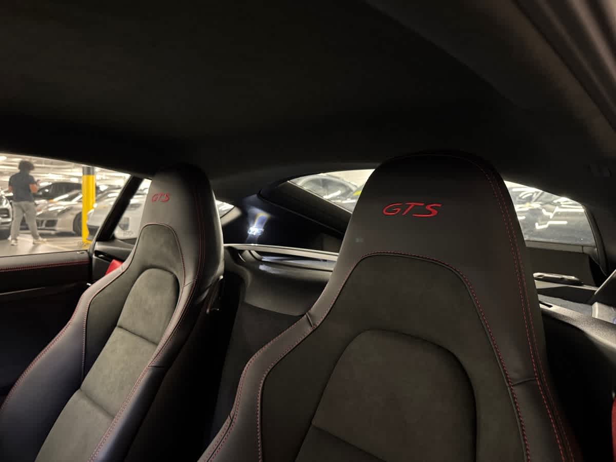 new 2025 Porsche 718 Cayman car