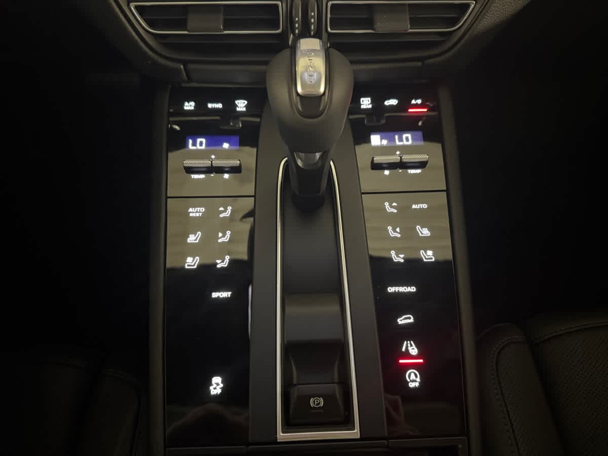 new 2026 Porsche Macan car