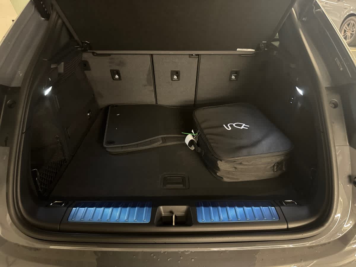 new 2025 Porsche Macan car