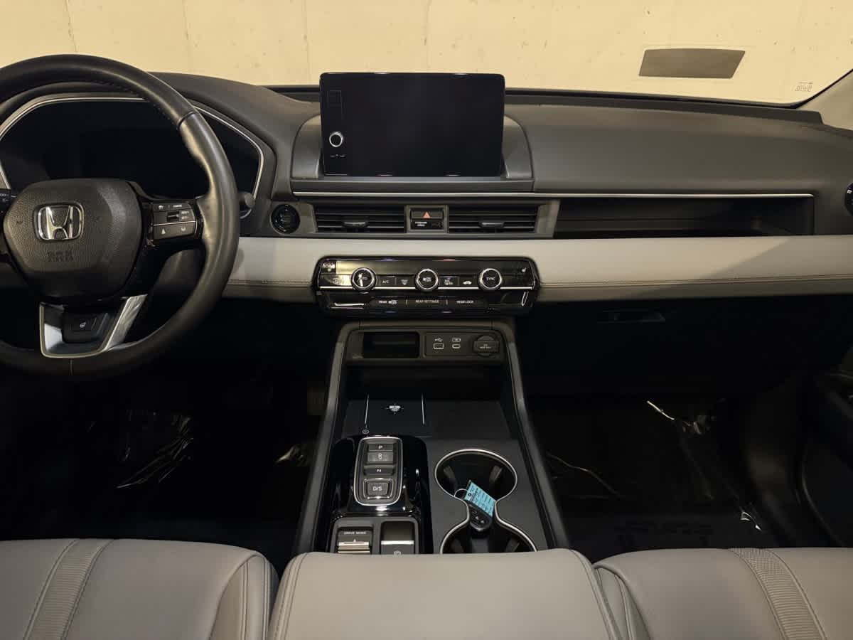 used 2023 Honda Pilot car, priced at $37,997