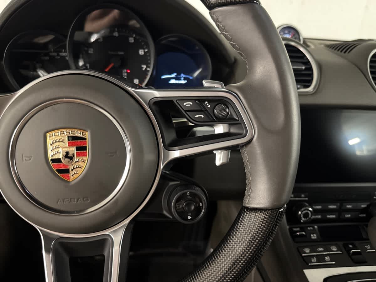 new 2024 Porsche 718 Boxster car