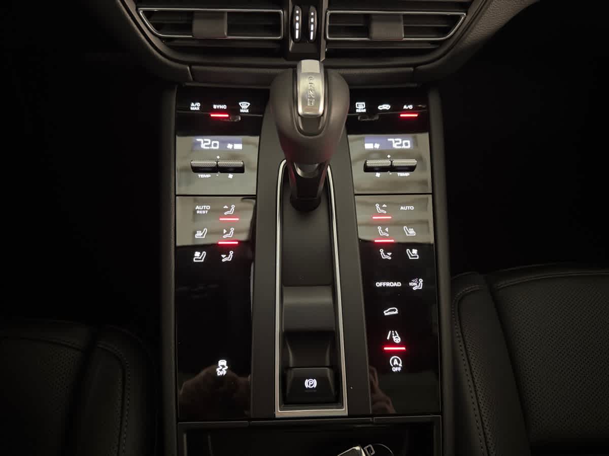 new 2026 Porsche Macan car