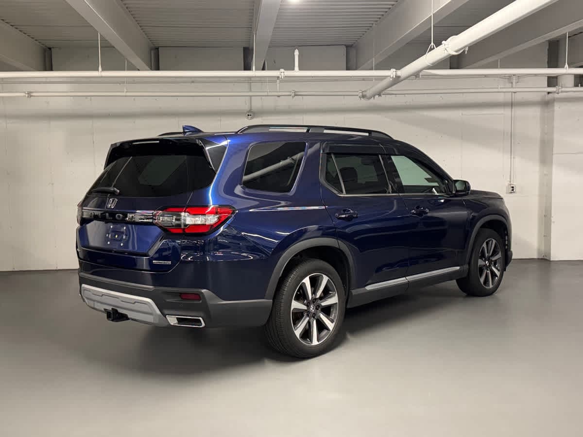 used 2023 Honda Pilot car, priced at $37,997