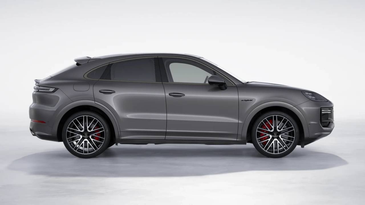 new 2026 Porsche Cayenne Turbo E-Hybrid Coupe car
