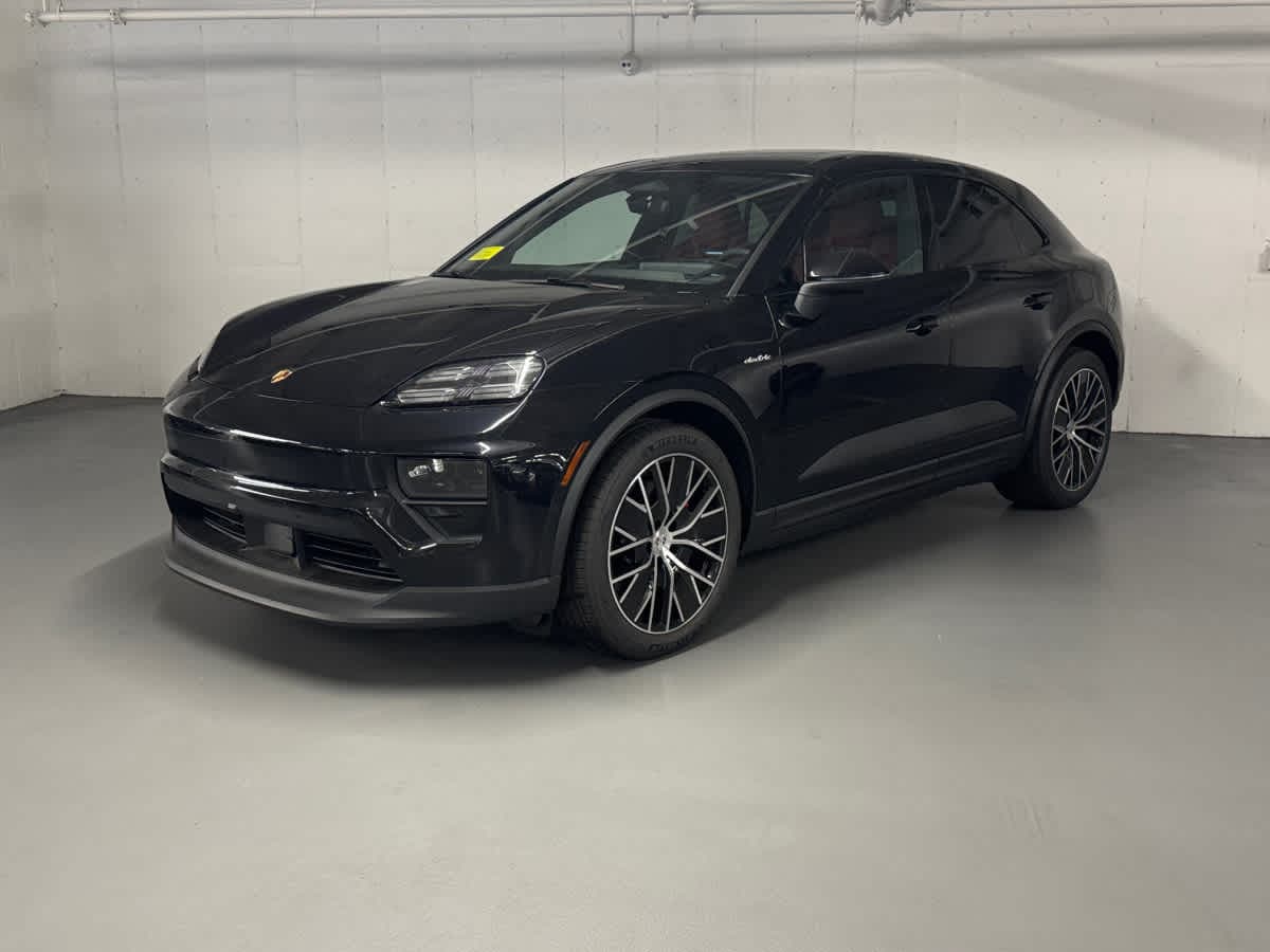 new 2025 Porsche Macan car