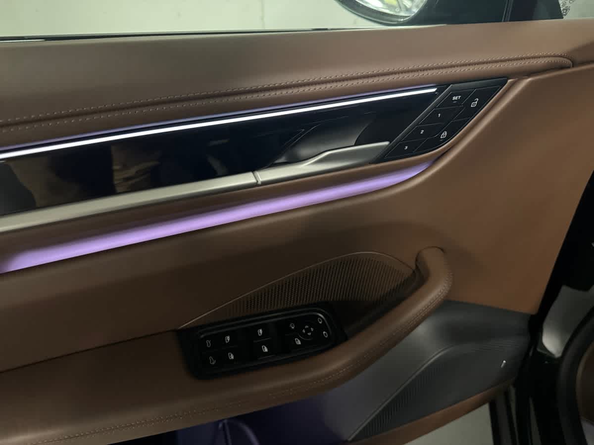 new 2025 Porsche Macan car