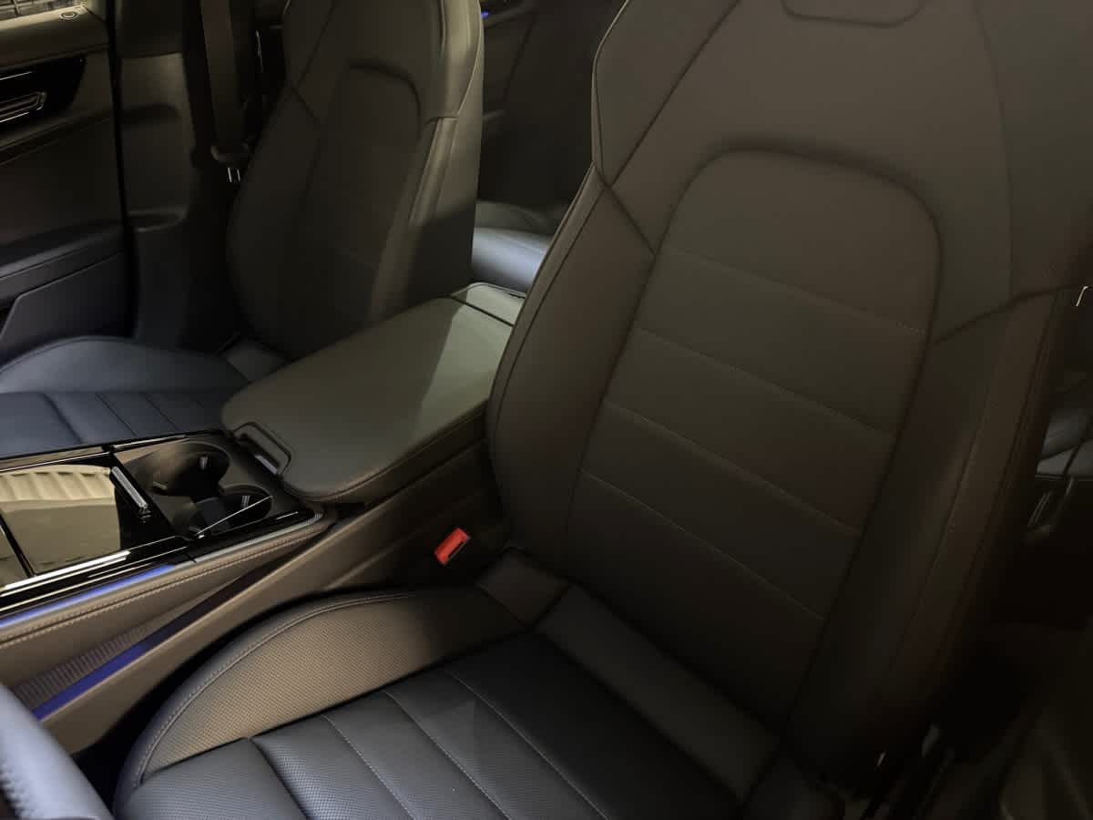 new 2025 Porsche Panamera car