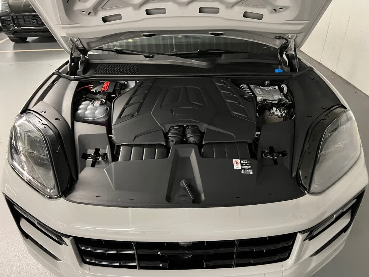 new 2026 Porsche Cayenne car