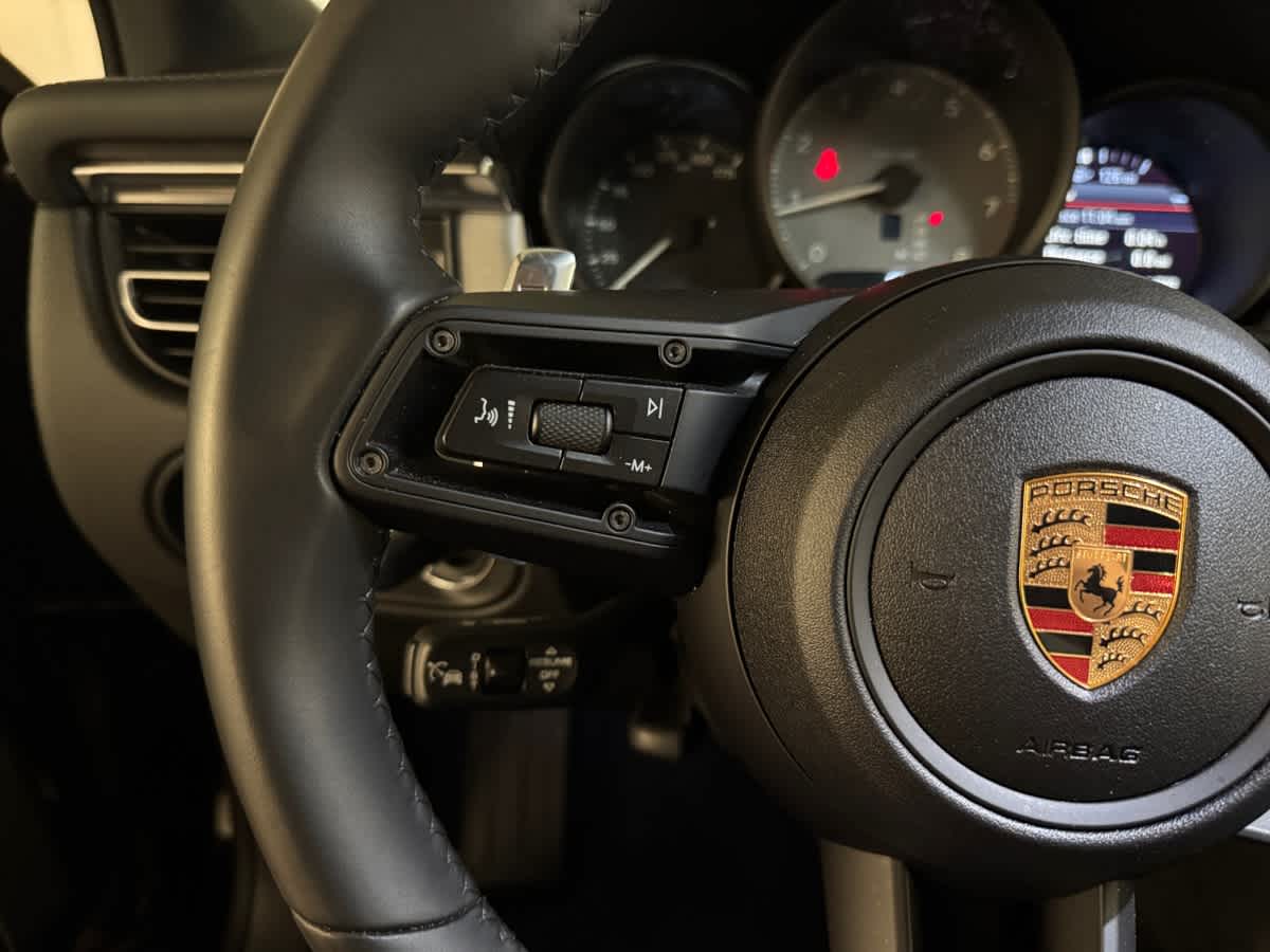 new 2025 Porsche Macan car