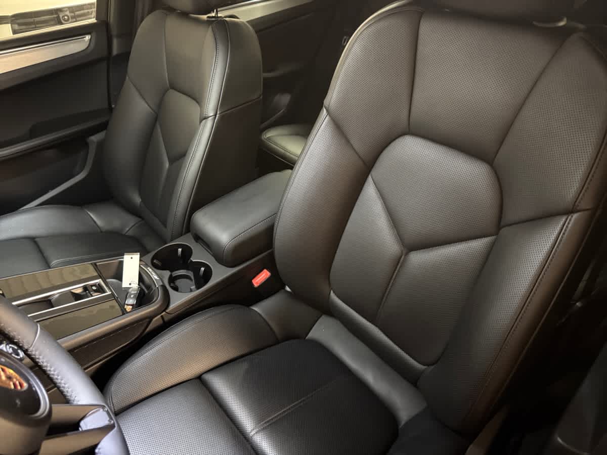 new 2025 Porsche Macan car