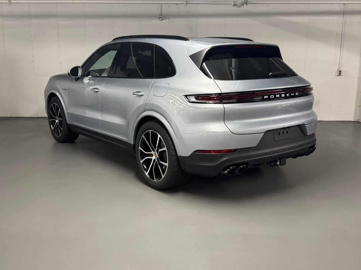 new 2025 Porsche Cayenne car