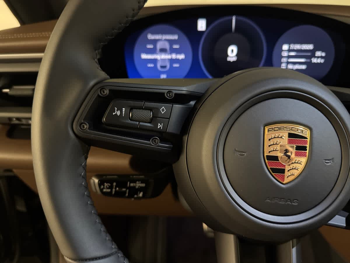 new 2025 Porsche Macan car