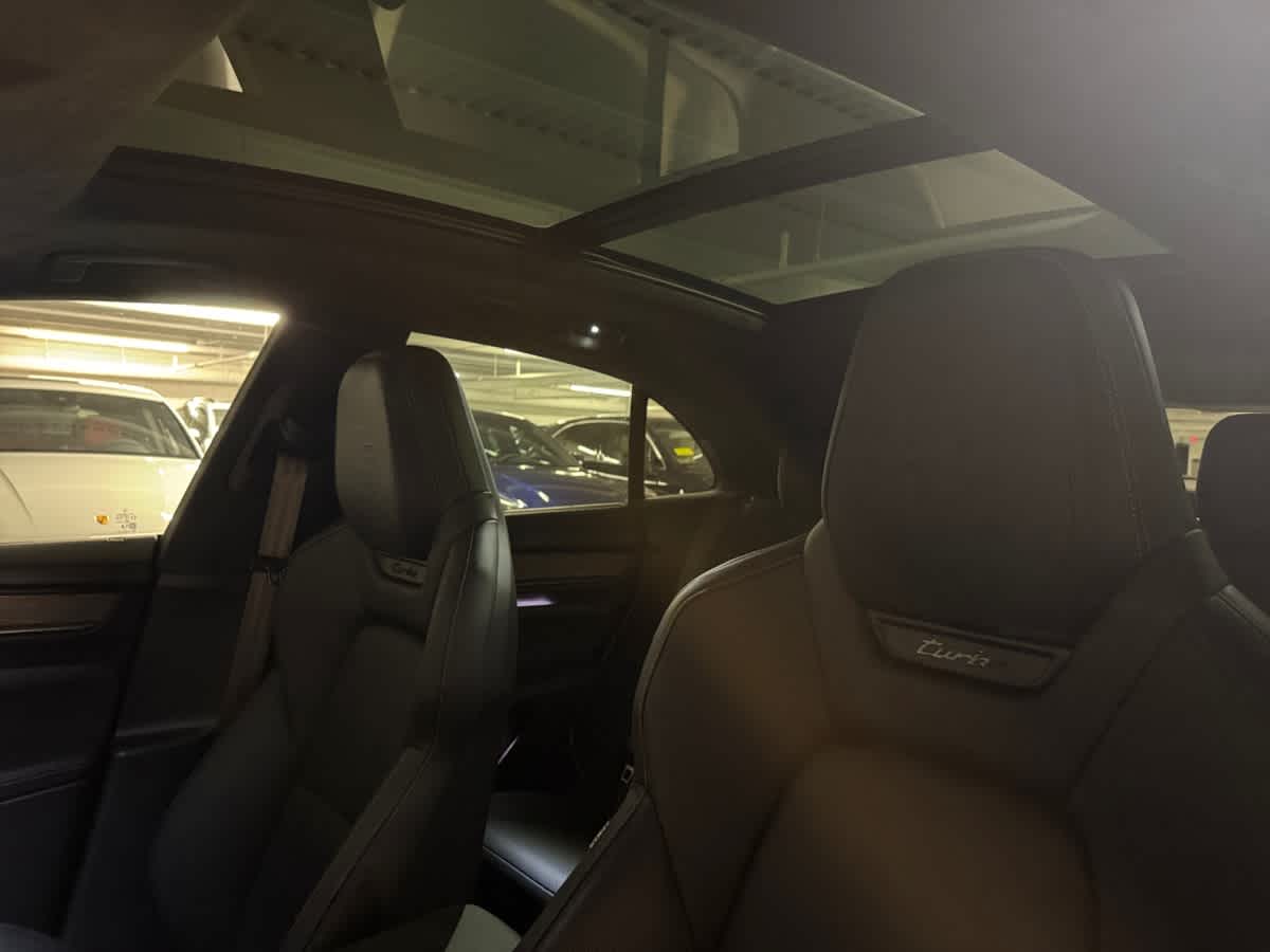 new 2025 Porsche Macan car