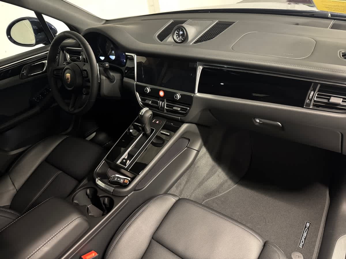 new 2025 Porsche Macan car
