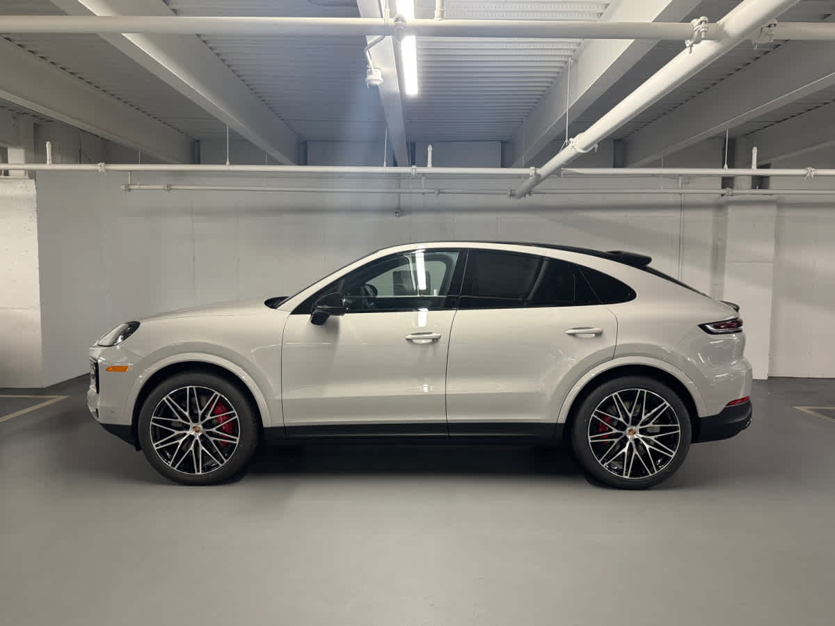 new 2025 Porsche Cayenne car