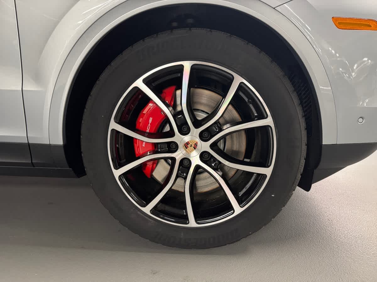 new 2025 Porsche Cayenne car