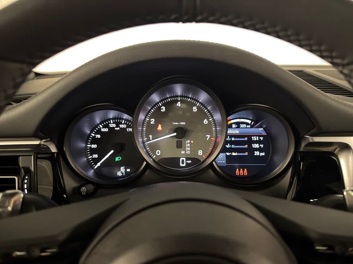 new 2025 Porsche Macan car