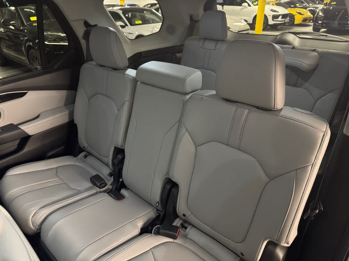 used 2023 Honda Pilot car, priced at $37,997