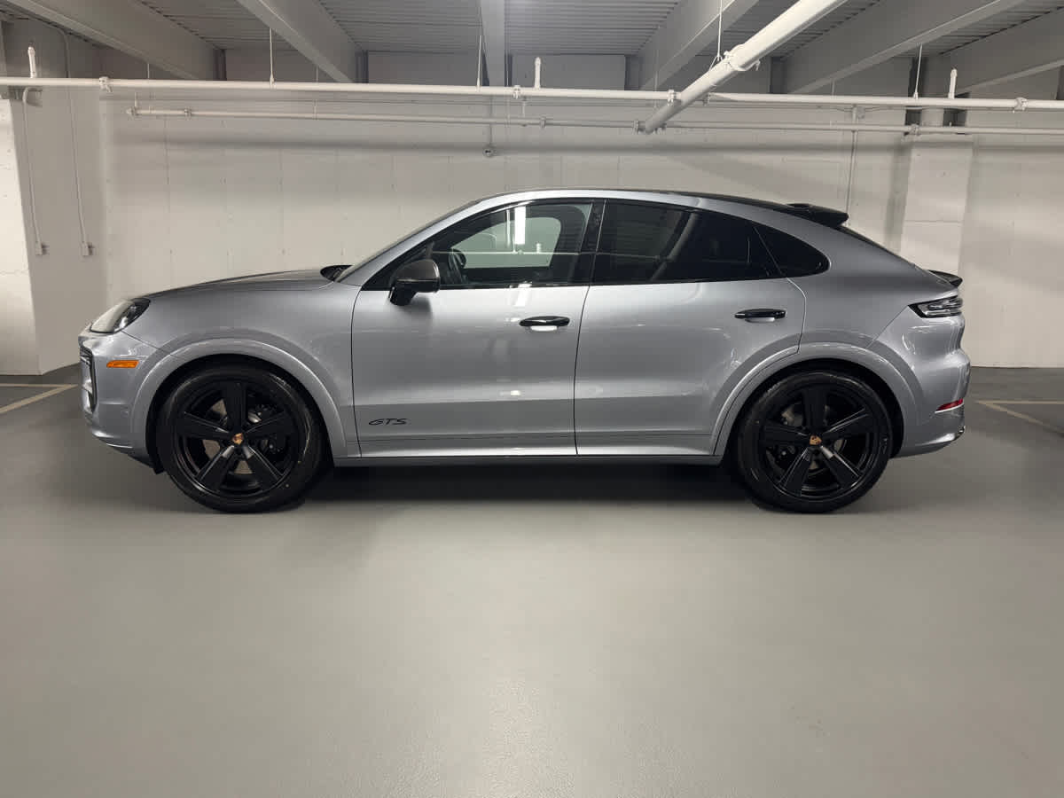 new 2025 Porsche Cayenne car