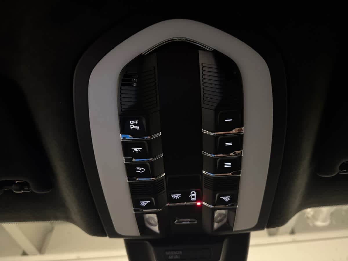 new 2025 Porsche Macan car