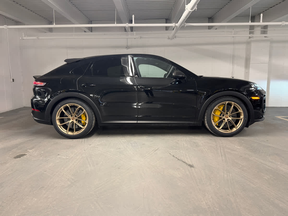 new 2025 Porsche Cayenne car