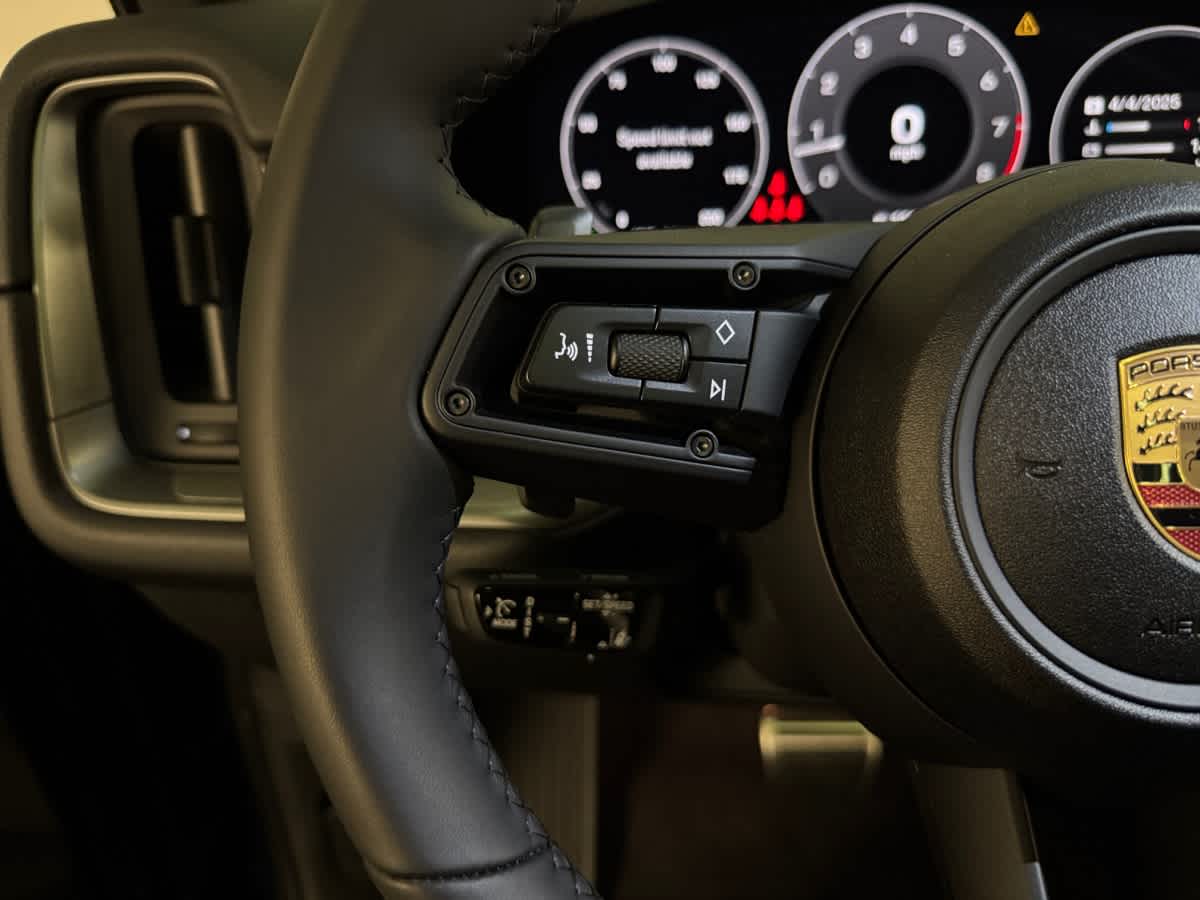 new 2025 Porsche Cayenne car