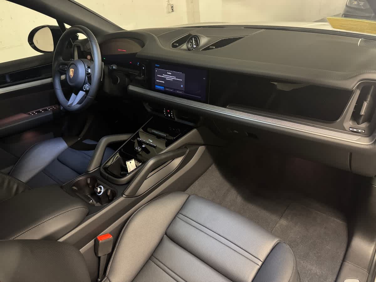new 2025 Porsche Cayenne car
