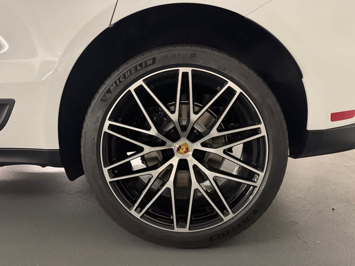 new 2026 Porsche Macan car