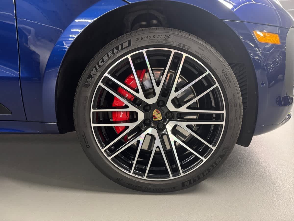 new 2025 Porsche Macan car
