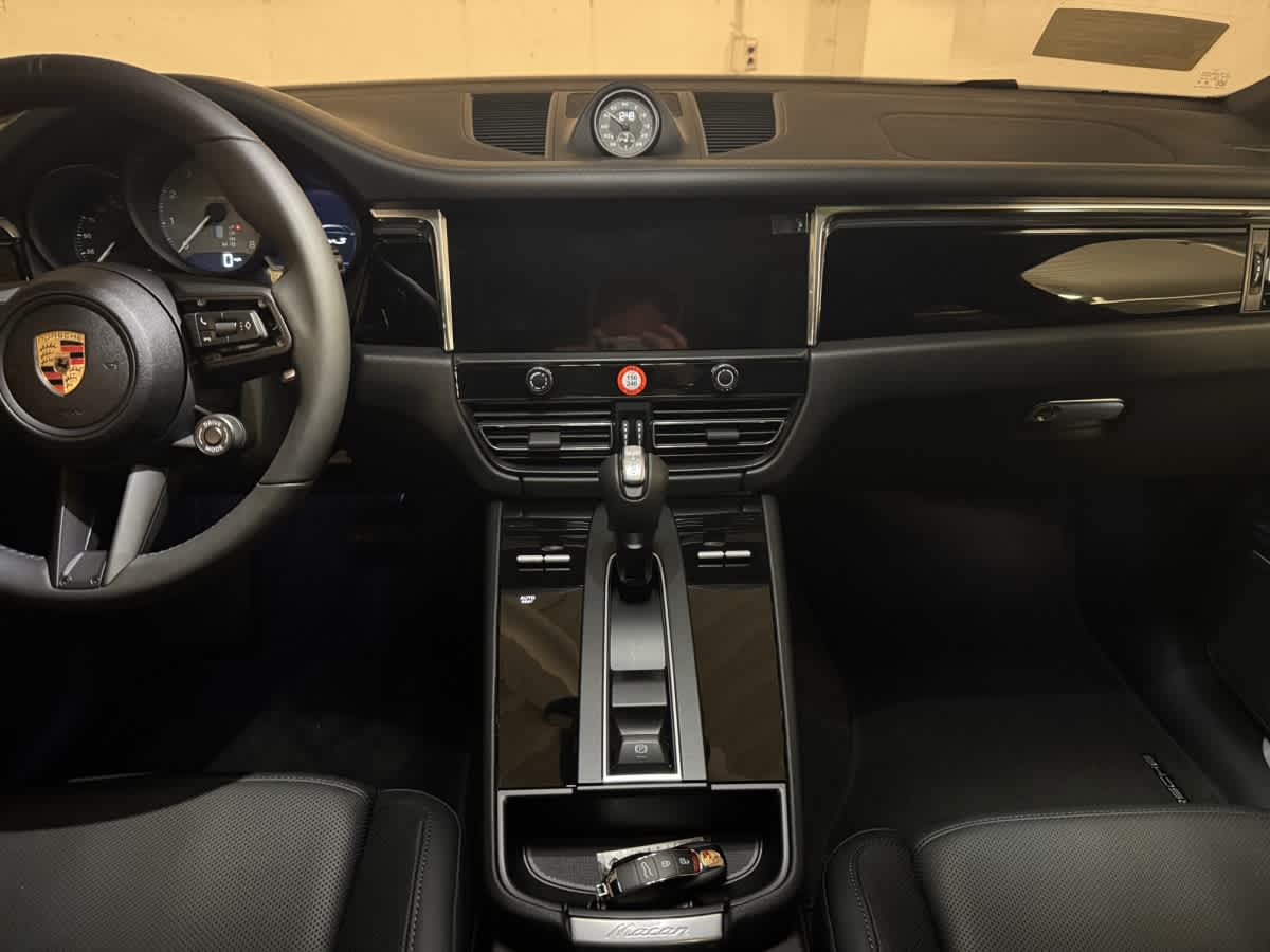 new 2025 Porsche Macan car