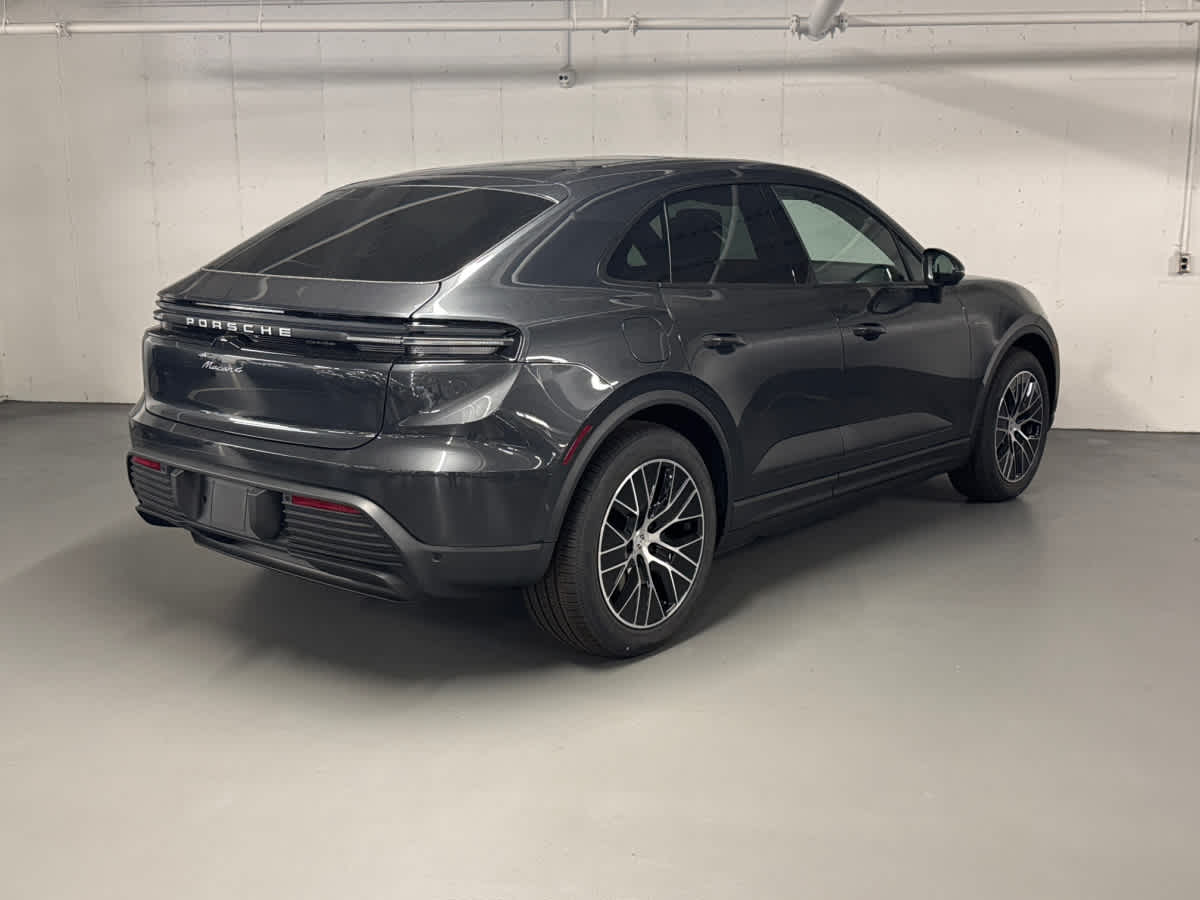 new 2025 Porsche Macan car