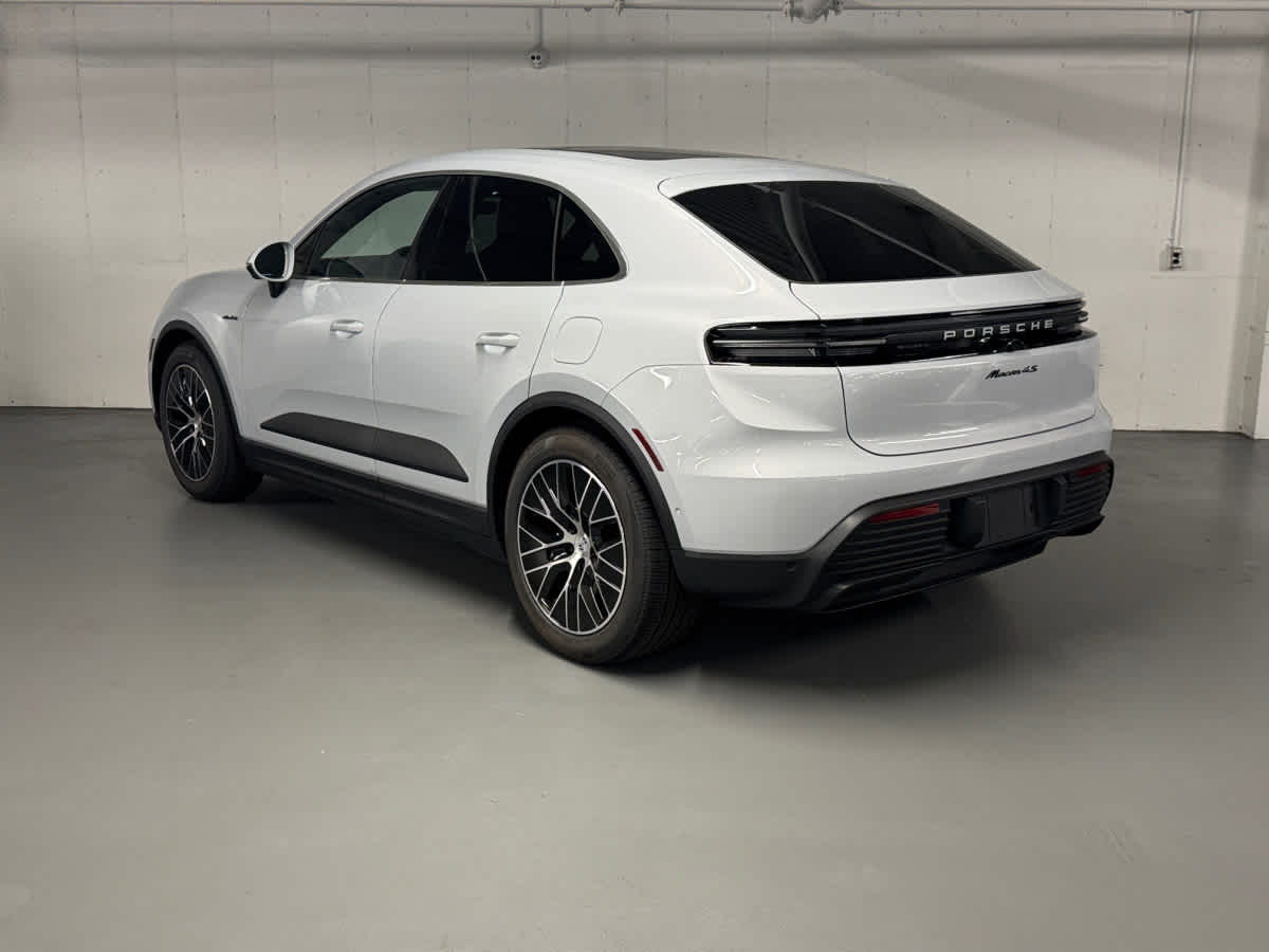 new 2025 Porsche Macan car