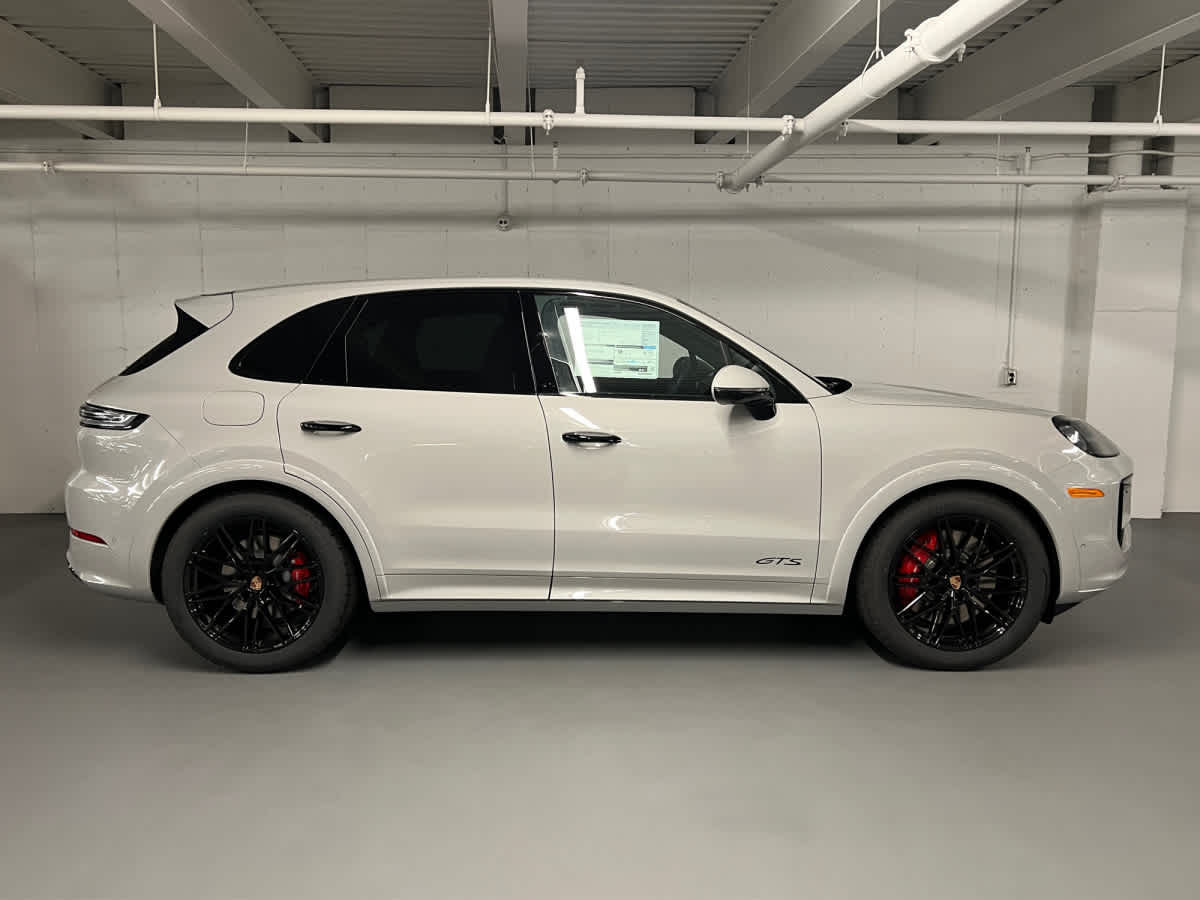 new 2026 Porsche Cayenne car