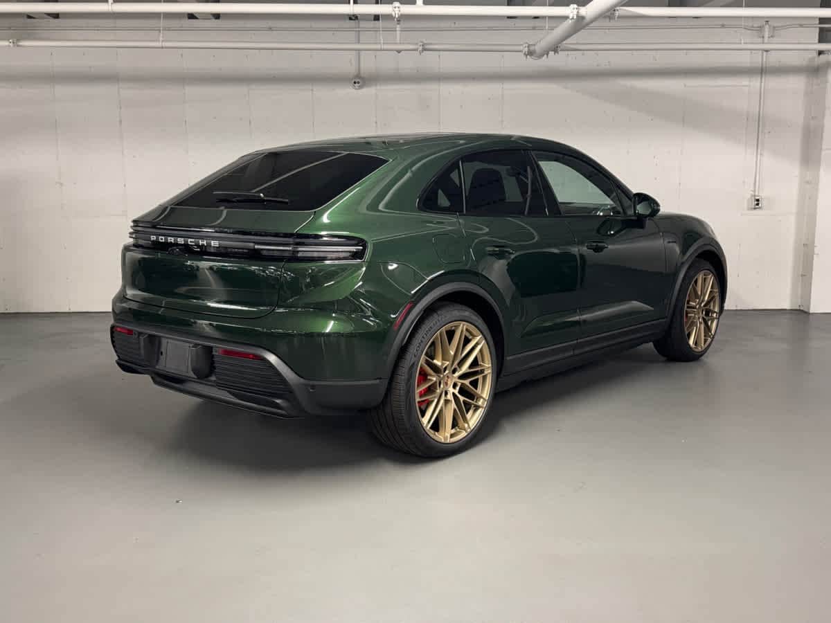 new 2025 Porsche Macan car