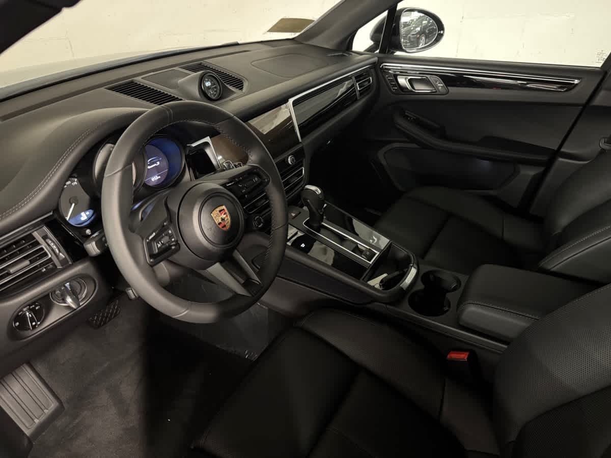 new 2025 Porsche Macan car