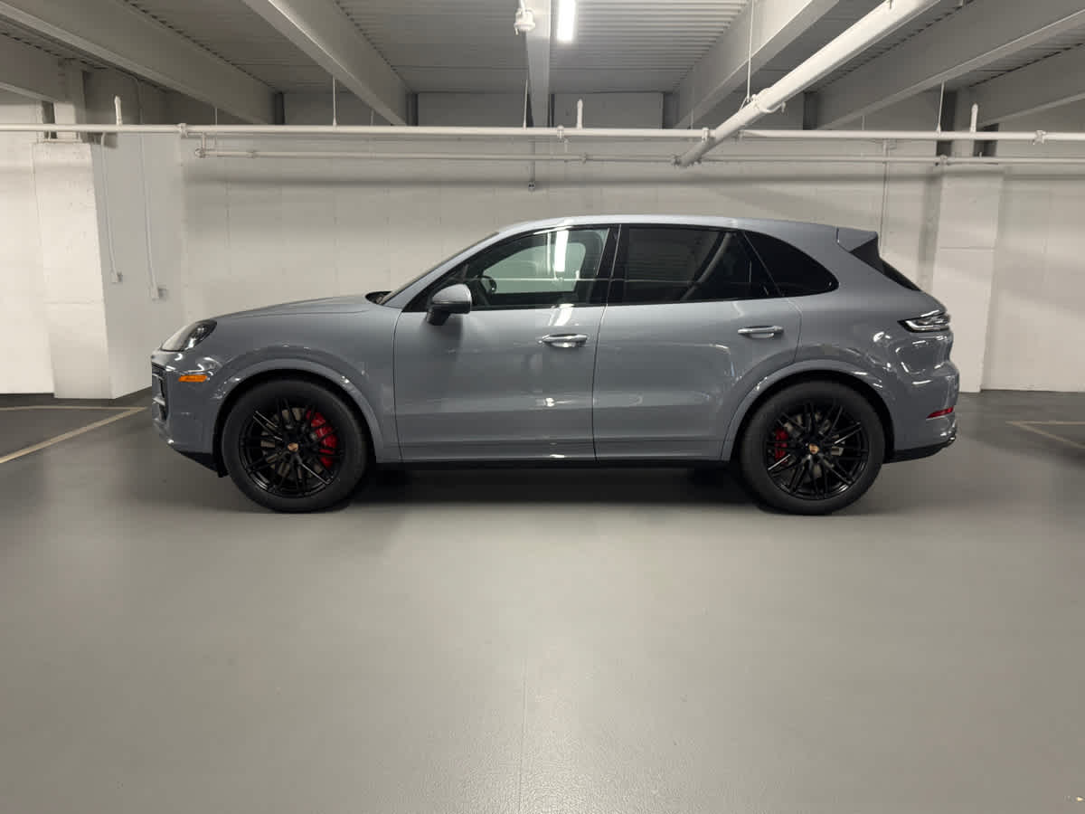 new 2025 Porsche Cayenne car