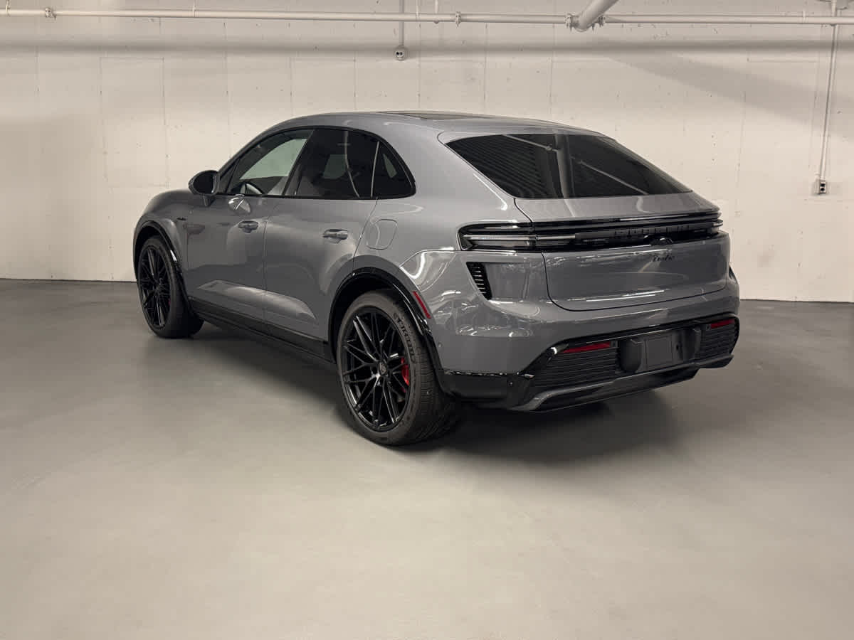 new 2025 Porsche Macan car