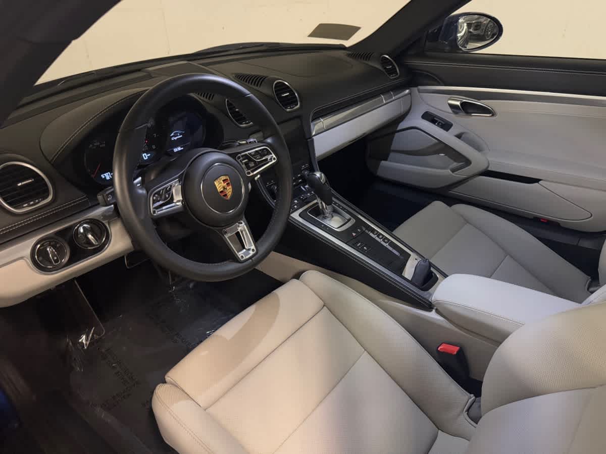 new 2025 Porsche 718 Cayman car