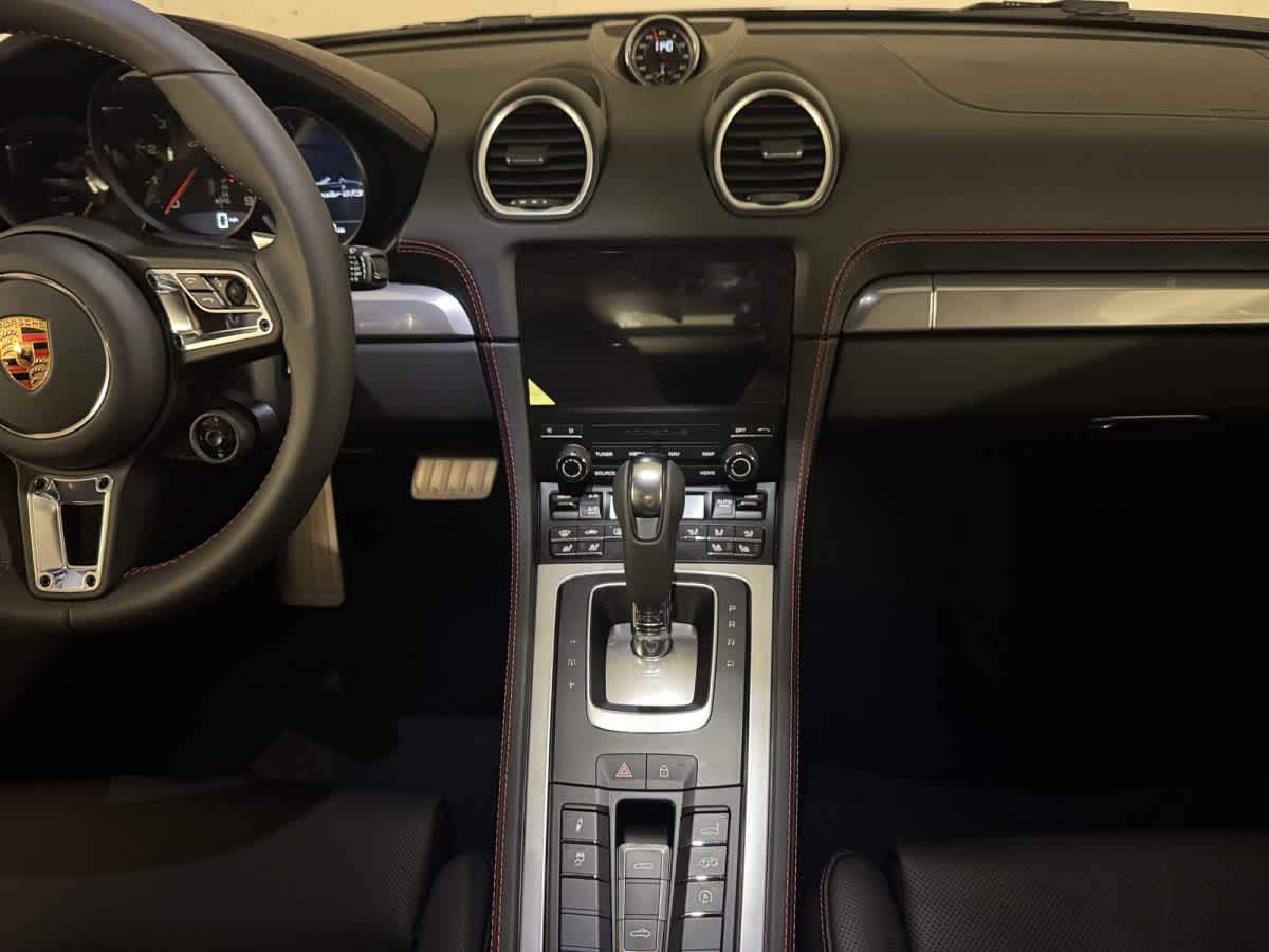 new 2025 Porsche 718 Boxster car