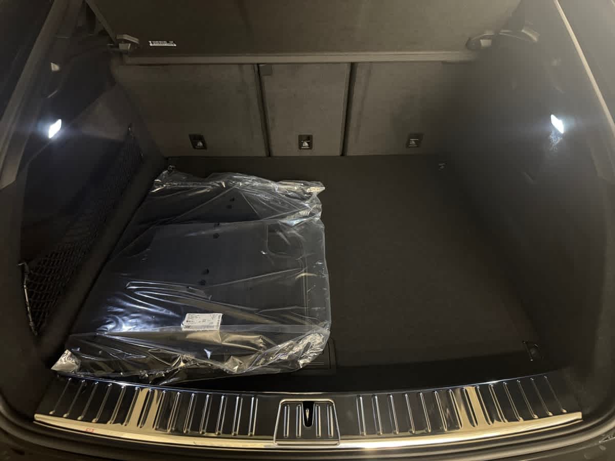 new 2026 Porsche Cayenne car