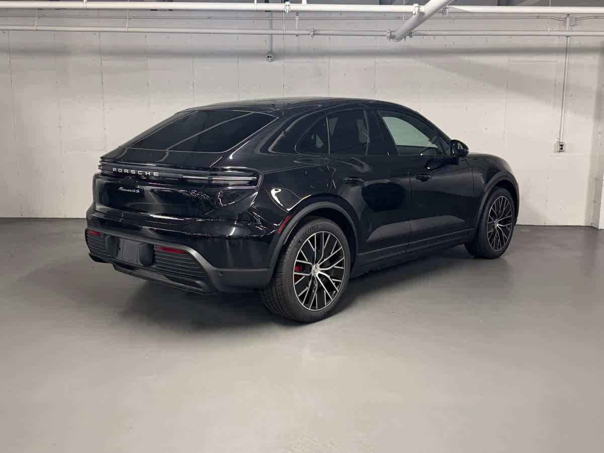 new 2025 Porsche Macan car