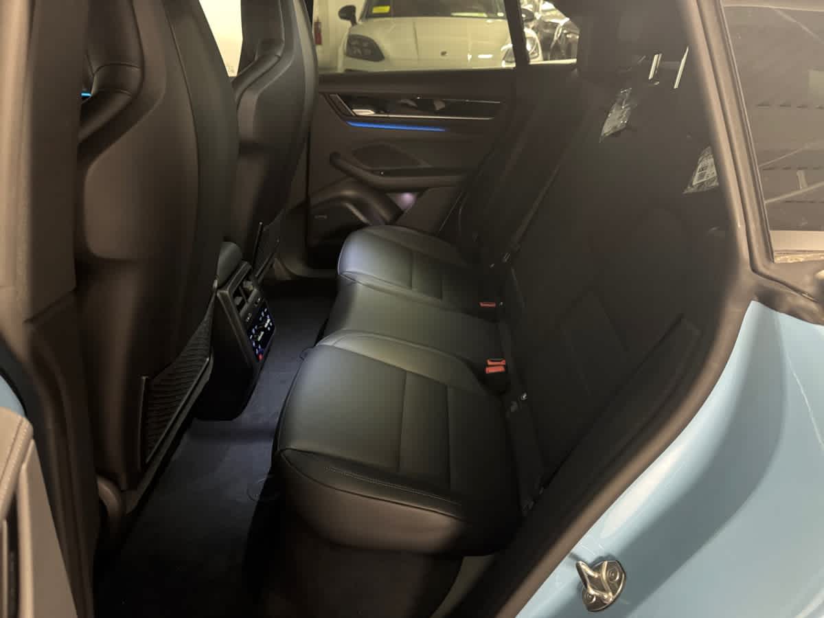 new 2025 Porsche Macan car