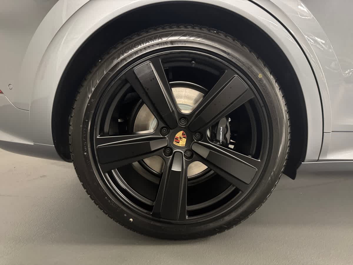 new 2025 Porsche Cayenne car